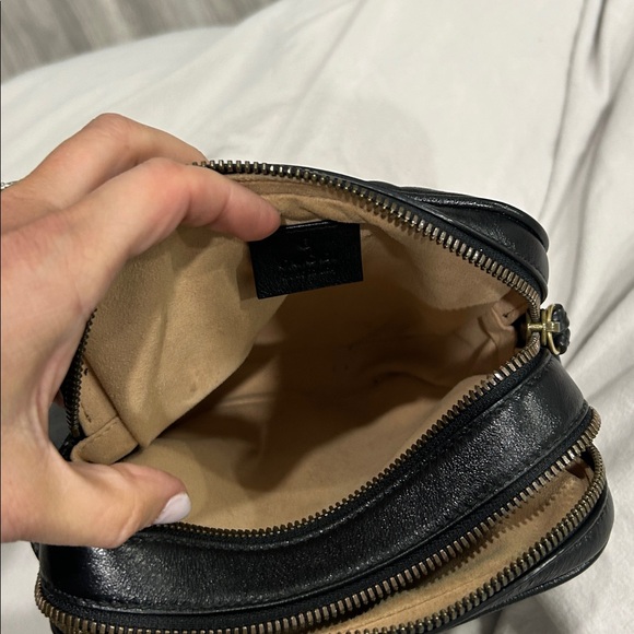 Authentic Gucci Black Marmont Double Zip Vertical Camera Bag - Picture 10 of 10